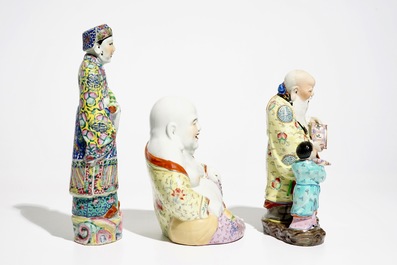 Drie diverse Chinese famille rose figuren, 19/20e eeuw