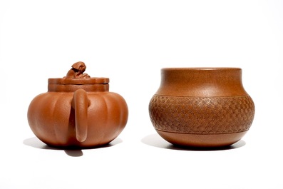 A Chinese Yixing stoneware teapot and a small vase, 19/20th C.