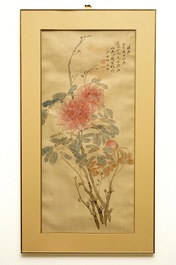 A Chinese silk painting depicting peony flowers, 19th C.