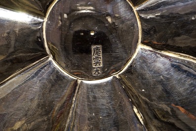 Een fijne grote Chinese zilveren pompoenvormige dekseldoos met zoetvlees schaaltjes, Qing Yun, Tientsin, 18/19e eeuw