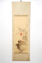 A Chinese silk scroll painting of a mandarin duck, signed, 19/20th C.