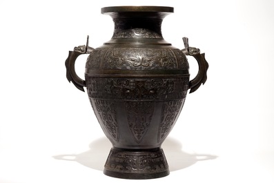 A large Chinese bronze vase in archaic style, 19th C.