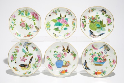 Six tasses et soucoupes avec quatre couvercles en porcelaine de Chinese famille rose de Canton, 19&egrave;me