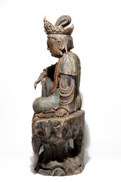 Een grote Chinese polychrome houten Boeddha, 19e eeuw