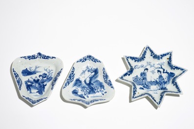 Un service &agrave; mendiants en porcelaine de Chine bleu et blanc, Kangxi