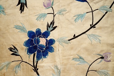 A Chinese embroidered silk woman&rsquo;s robe, late Qing or early Republic