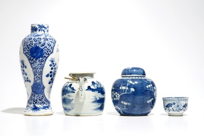 A varied selection of Chinese blue and white wares, 19th C.
