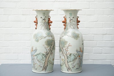 A pair of tall Chinese qianjiang cai vases with immortals, 19/20th C.