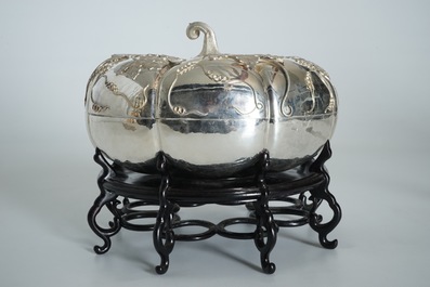 A fine large Chinese silver pumpkin-shaped condiments box and cover, Qing Yun, Tientsin, 18/19th C.