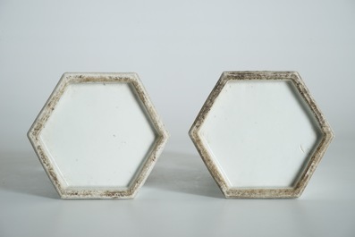 A pair of Chinese reticulated hexagonal qianjiang cai hat stands, 19/20th C.