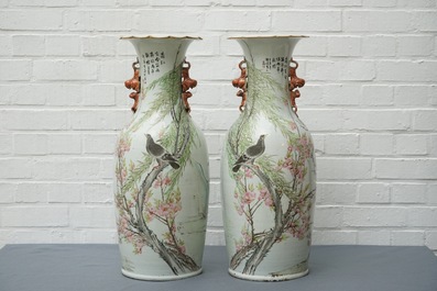 A pair of tall Chinese qianjiang cai vases with immortals, 19/20th C.