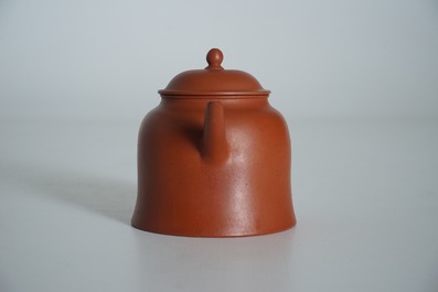 A Chinese Yixing stoneware teapot, signed, 19th C.