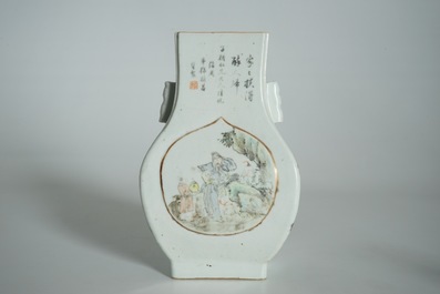 Een Chinese qianjiang cai fanghu vaas, 19/20e eeuw