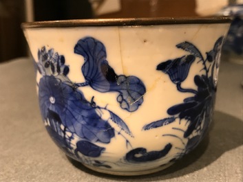 Une paire de bols &quot;Bleu de Hue&quot; en porcelaine de Chine pour le march&eacute; vietnamois, marque Yu, 19/20&egrave;me