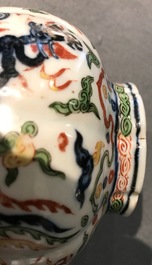 A Chinese wucai dragon vase, Wanli mark, 19/20th C.
