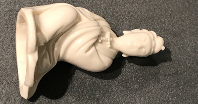 Quatre figures en porcelaine blanc de Chine de Dehua, Kangxi et post&eacute;rieur