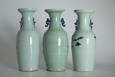 Trois grands vases en porcelaine de Chine &agrave; d&eacute;cor en bleu et blanc sur fond c&eacute;ladon, 19&egrave;me