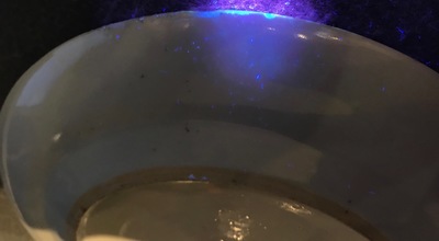 Une assiette en porcelaine de Chine qianjiang cai, 19/20&egrave;me