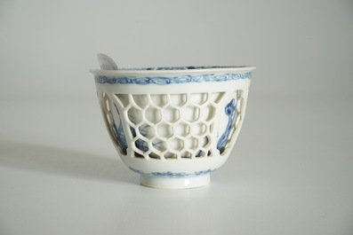A Chinese double-walled blue and white cup with a tea-drinking scene, Kangxi