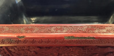 A Chinese rectangular cinnabar lacquer jardiniere, 18/19th C.