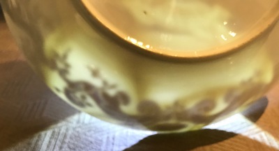 Une paire de coupes aux perroquets en porcelaine de Chine coquille d'oeuf des "Ateliers Pronk", Yongzheng/Qianlong