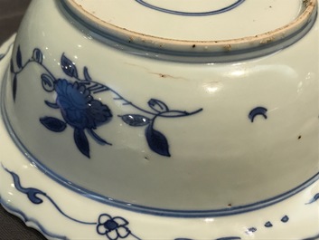 A Chinese blue and white bowl with figures, Kangxi, and a klapmuts crane bowl, probably Wanli