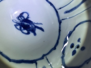 A Chinese blue and white kraak porcelain covered bowl, Wanli, and a floral bowl, Kangxi