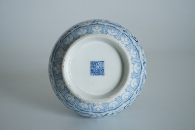 A Chinese blue and white yuhuchunping vase, Qianlong mark, 19/20th C.