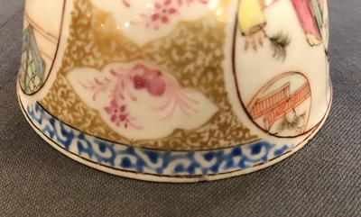 Trois tasses et soucoupes en porcelaine de Chine famille rose et dor&eacute;, Yongzheng/Qianlong