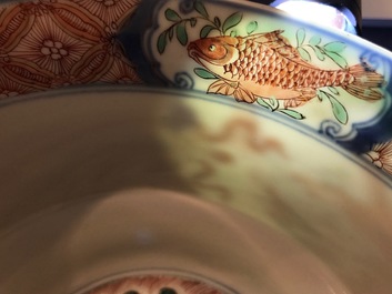 Un bol en porcelaine de Chine famille verte aux lions bouddhistes, Kangxi