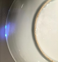 Une assiette en porcelaine de Chine bleu et blanc d'apr&egrave;s le &quot;Ma&icirc;tre du Rocher&quot;, Yongzheng