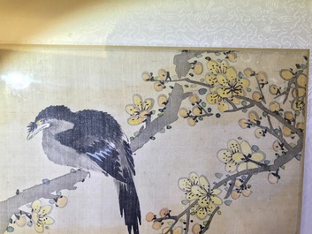 Een set van vier Chinese aquarellen van vogels bij bloesemtakken en kalligrafie, in kader, 19e eeuw