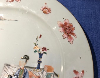 A Chinese famille rose dish with two ladies, Qianlong