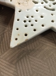 A pair of Chinese blue and white star-shaped strainers for the Persian market, Qianlong