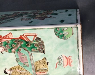 Un grand vase en porcelaine de Chine famille verte, marque de Kangxi, 19&egrave;me
