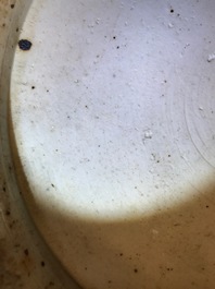 A Chinese blue and white fish bowl with design of prunus on cracked ice, 19th C.