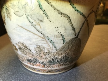 A pair of fine Japanese Yokohama Satsuma vases with ducks near a lotus pond, Meiji, 19th C.