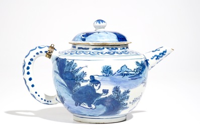 A Dutch Delft blue and white chinoiserie teapot and cover, 1st half 18th C.