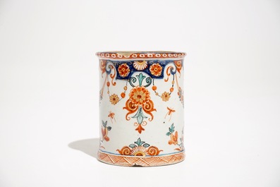 A Dutch Delft dor&eacute; jam-pot, 18th C.