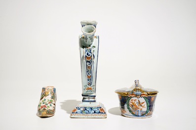 A Delft style heart-shaped tulip vase, a shoe and a butter tub, France, 19th C.