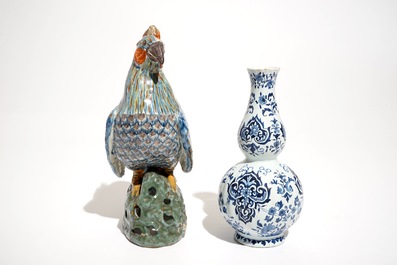 Un coq en fa&iuml;ence polychrome et un vase en bleu et blanc, D&egrave;svres, France, 19&egrave;me