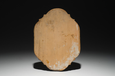 Een blauwwitte topografische plaquette in Franse fa&iuml;ence, mog. Moustiers, 18/19e eeuw