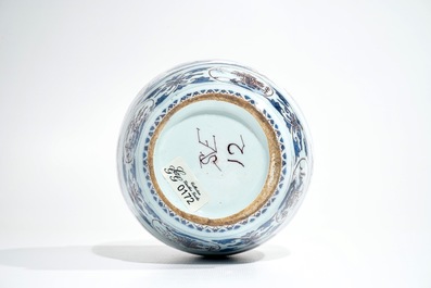 A fine Dutch Delft blue, white and manganese chinoiserie vase, 17th C.