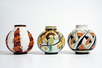 Trois vases art deco aux &eacute;maux craquel&eacute;s et mats, Charles Catteau pour Boch K&eacute;ramis, 1&egrave;re moiti&eacute; du 20&egrave;me