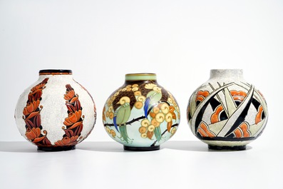 Trois vases art deco aux &eacute;maux craquel&eacute;s et mats, Charles Catteau pour Boch K&eacute;ramis, 1&egrave;re moiti&eacute; du 20&egrave;me