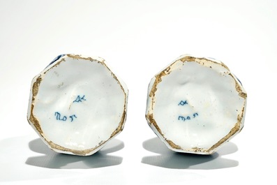 A pair of Dutch Delft blue and white vases, 17th C.