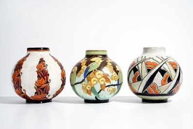 Trois vases art deco aux &eacute;maux craquel&eacute;s et mats, Charles Catteau pour Boch K&eacute;ramis, 1&egrave;re moiti&eacute; du 20&egrave;me