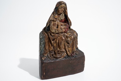Une Vierge &agrave; l'Enfant en ch&ecirc;ne sculpt&eacute; et polychrom&eacute;, Flandres, 1&egrave;re moiti&eacute; du 16&egrave;me