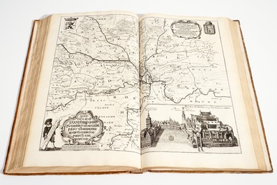 Verheerlykt Vlaandre, Flandria Illustrata, trois t&ocirc;mes en deux volumes, Anthoni Sanderus, 1735