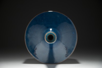 Un vase moderniste de forme bouteille en gris et bleu, Perignem, 2&egrave;me moiti&eacute; du 20&egrave;me